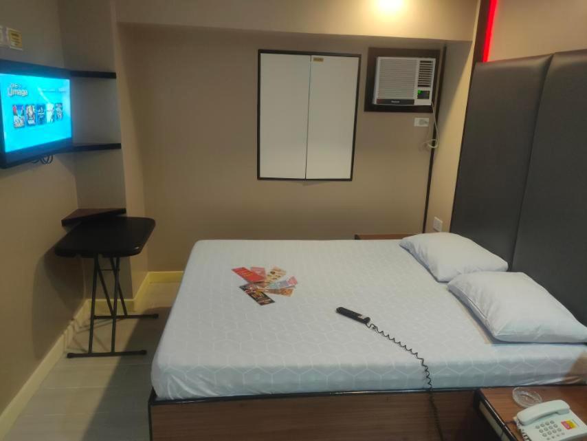 Hotel Sogo Macapagal Paranaque City Buitenkant foto