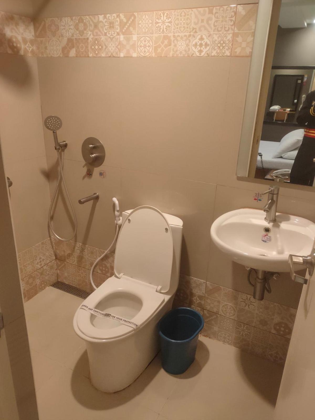Hotel Sogo Macapagal Paranaque City Buitenkant foto